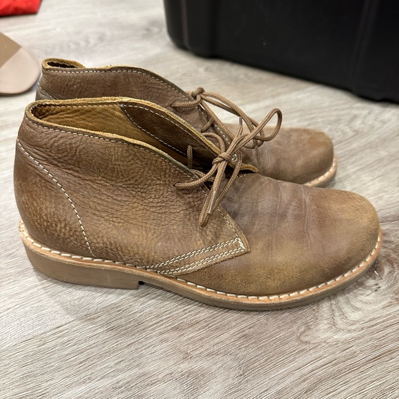 Roots Genuine Leather Boots - Picture 2 of 4